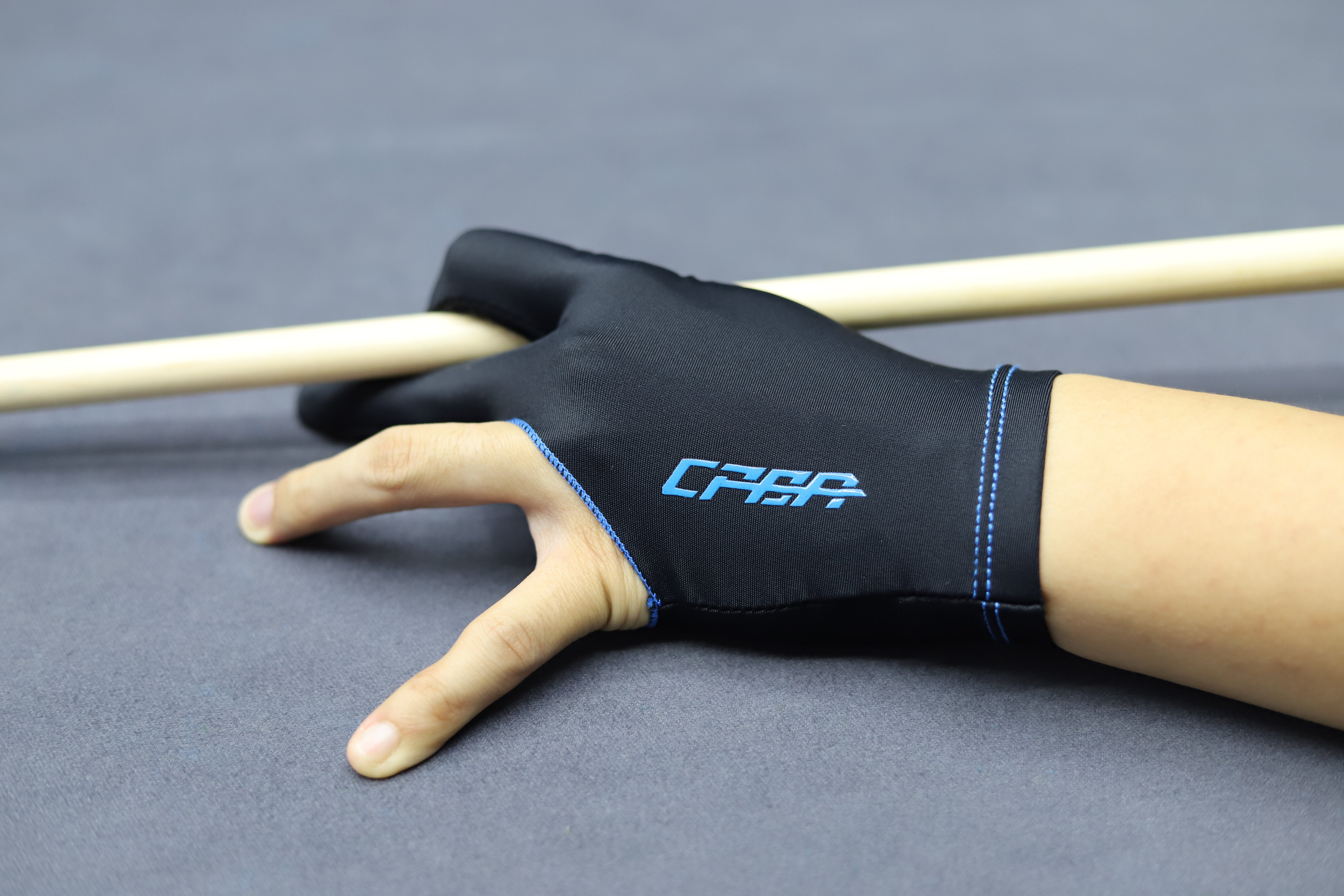 CPBA Billiard Glove - Closed Finger