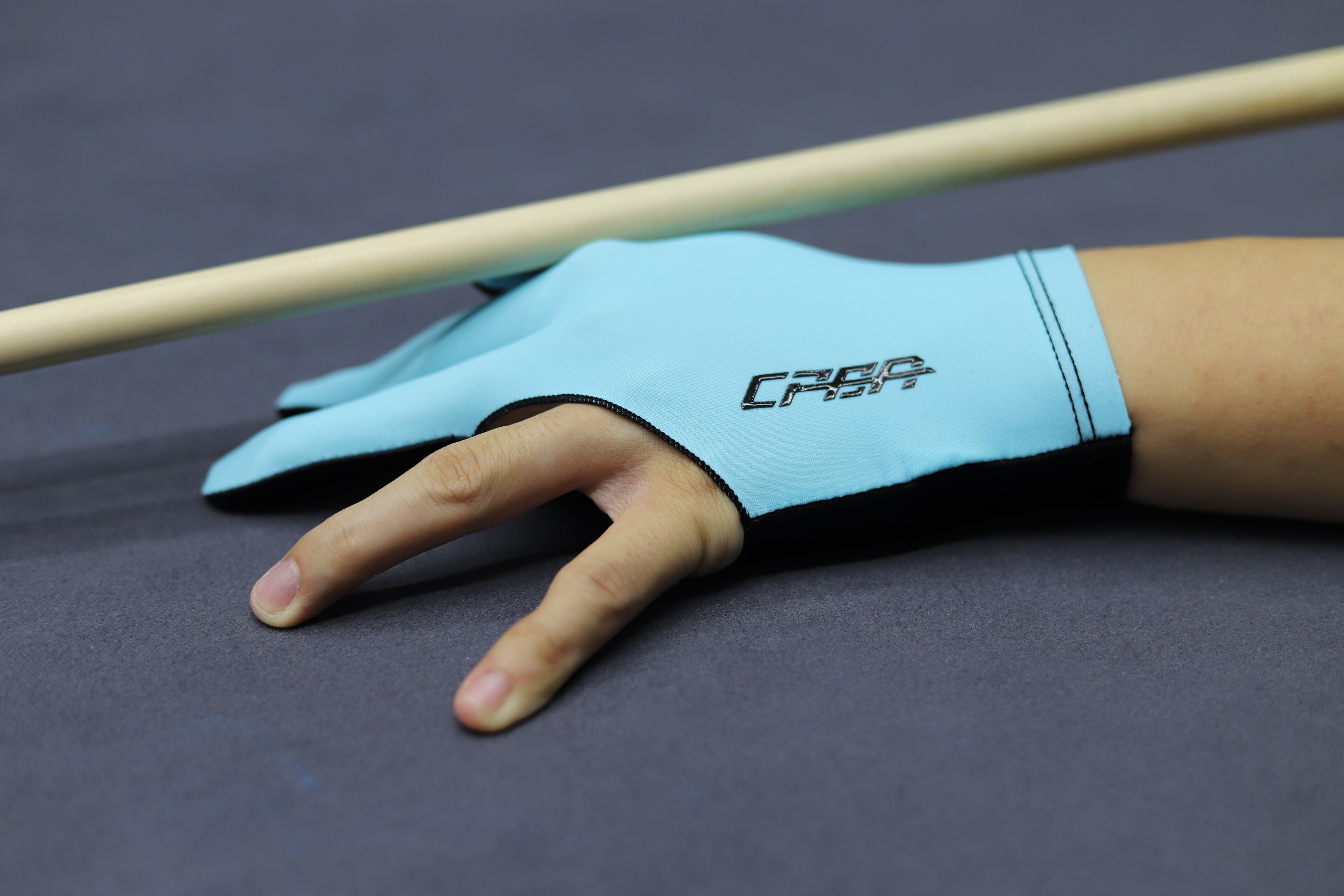 CPBA Billiard Glove - Closed Finger