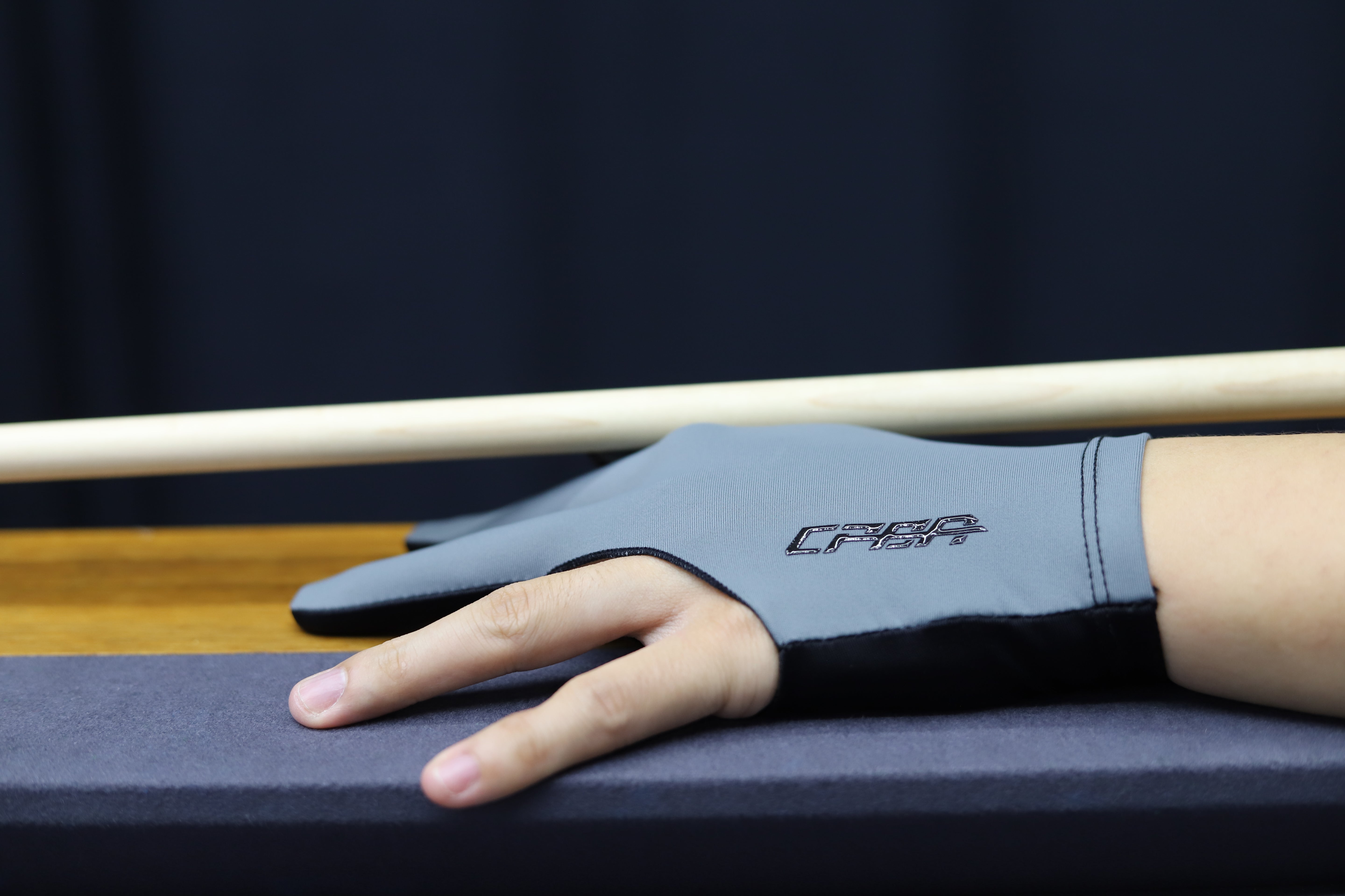 CPBA Billiard Glove - Closed Finger