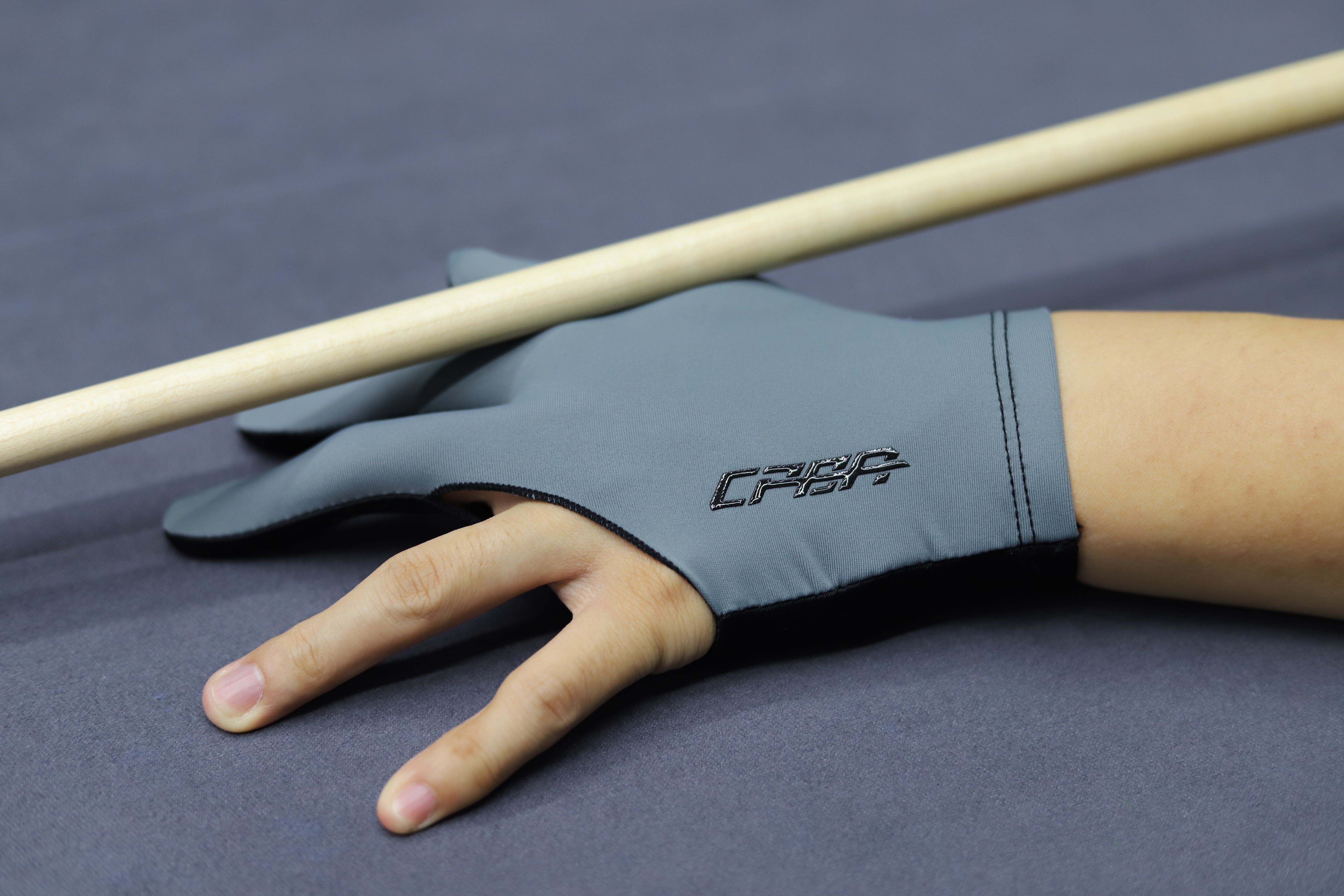 CPBA Billiard Glove - Closed Finger